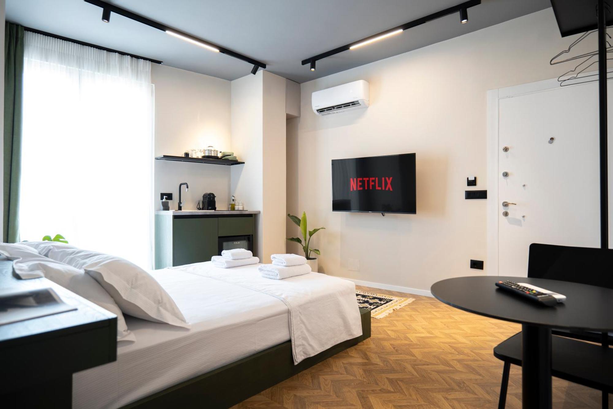 Muz Studios Tirana Exteriör bild