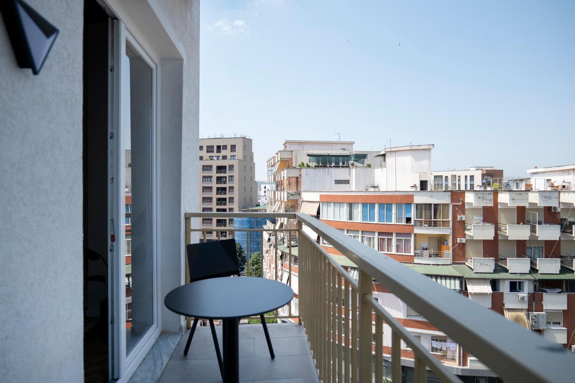 Muz Studios Tirana Exteriör bild